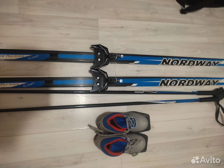 Лыжи детские с ботинками бу