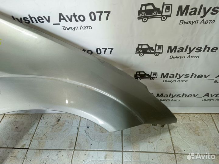 Крыло переднее правое Ford focus 1