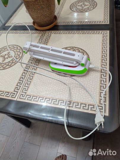 Продам детскую настольную лампу