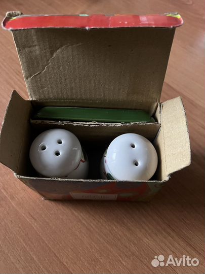 Набор керамический соль, перец на подставке