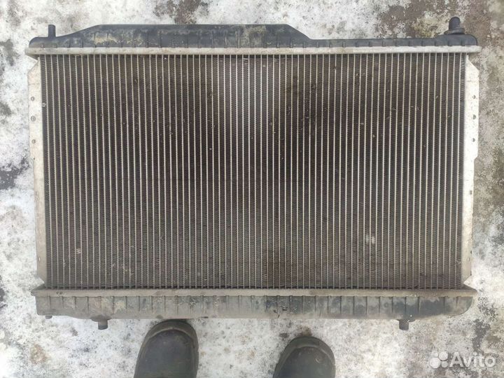 Радиатор охлаждения Шевроле Эпика