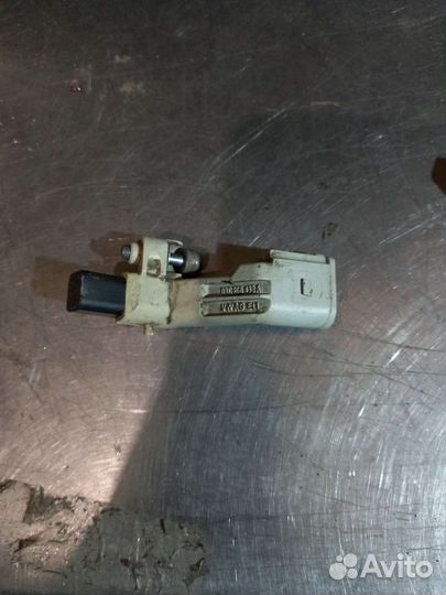 Датчик положения коленвала VW 1.4tsi