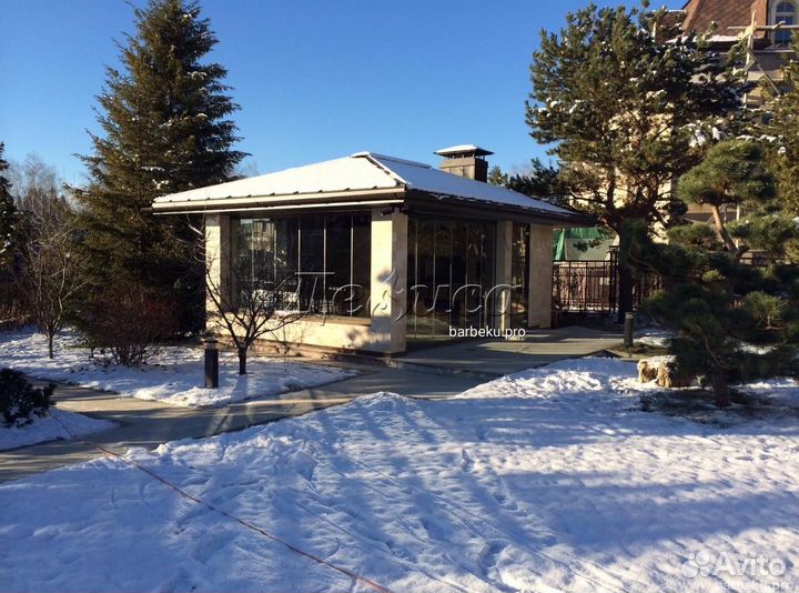 Безрамное остекление беседки