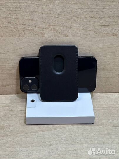 Apple Leather Wallet MagSafe