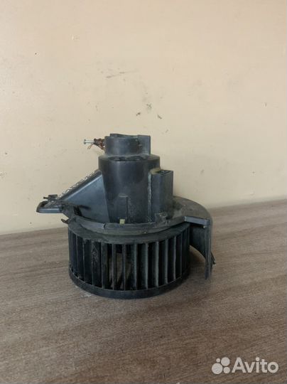 Моторчик печки Опель Астра Г