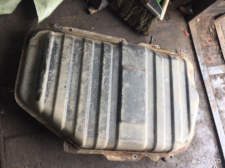 Nissan almera n 15 бензобак