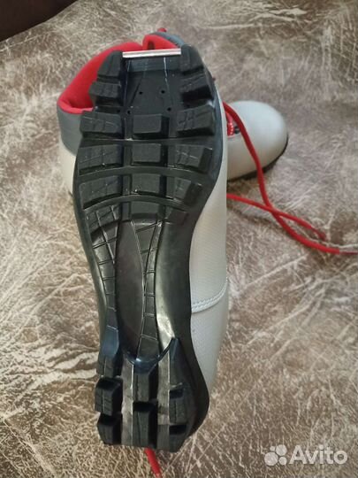 Лыжные ботинки 33