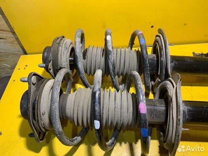 Стойка передняя в сборе Hyundai ix35 2010-2015