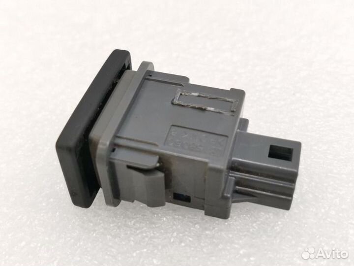 Кнопка Toyota Rav4 CA40 2.2 2adfhv 2018