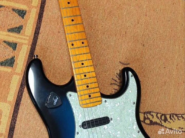 Электрогитара