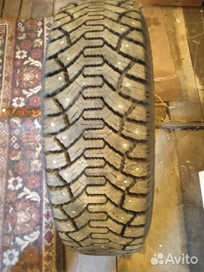 Tunga Tunga 205/70 R15 204M