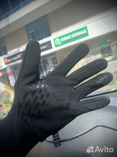 Перчатки Nike