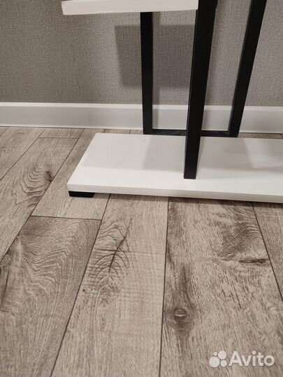 Полка для цветов напольная