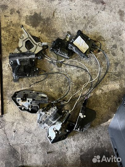 Bmw f07 5gt f13 f12 f06 доводчики дверей