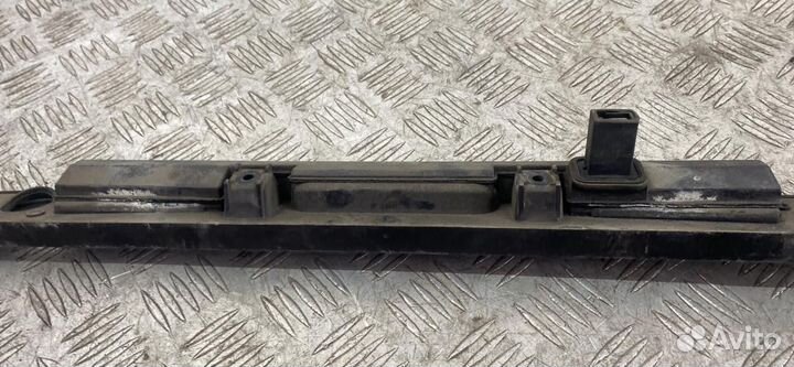 Кнопка открытия багажника BMW 7 E65/E66/E67 рест