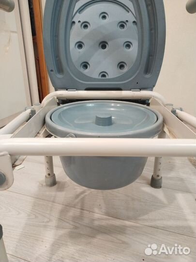 Кресло-туалет Санитар-06 без колес(Санитар 07-02)