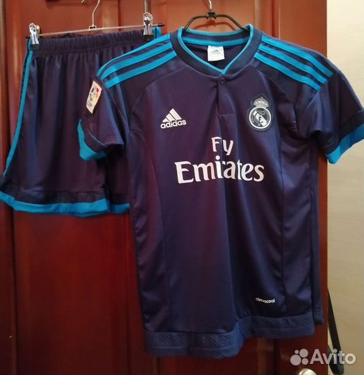 Футбольная форма на подростка