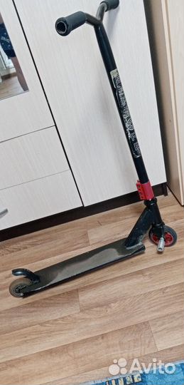 Трюковой самокат с лыжами