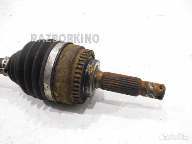 Привод передний правый MR290600