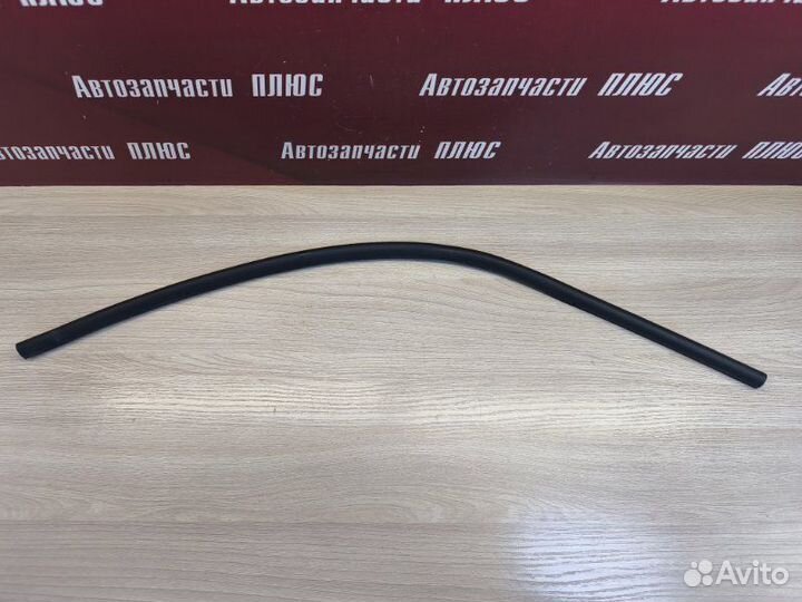 Уплотнительная резинка боковой двери передняя