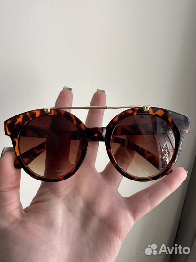 Солнцезащитные очки