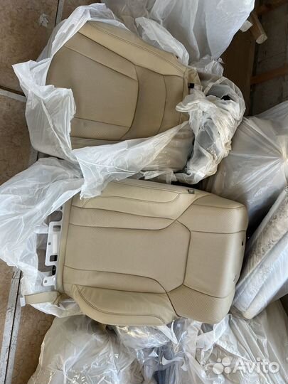 Сидения на Lexus LX