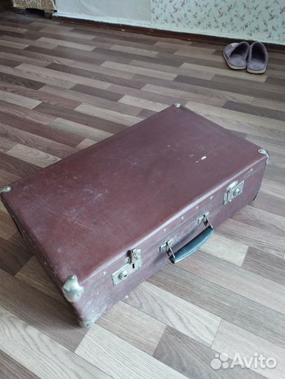 Продам 2 старых чемодана времён СССР 50-е годы