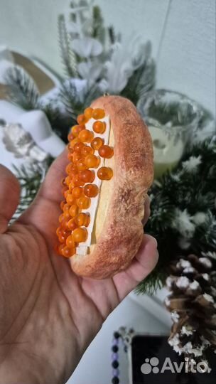 Коллекционная игрушка бутер с икрой для Ильи