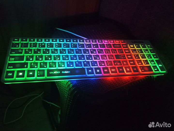 Игровая клавиатура с подсветкой