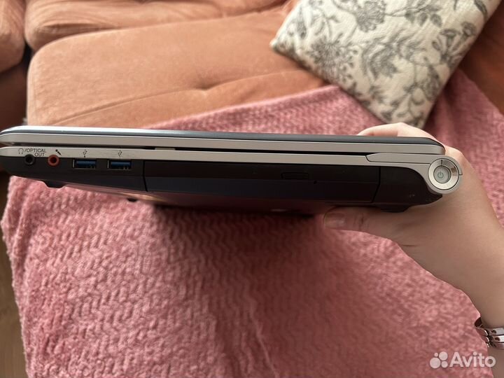 Sony vaio PCG-81211V