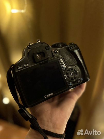 Зеркальный фотоаппарат Canon 550d