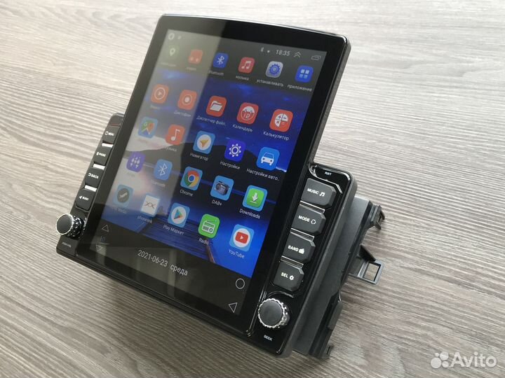 Магнитола на Toyota Auris