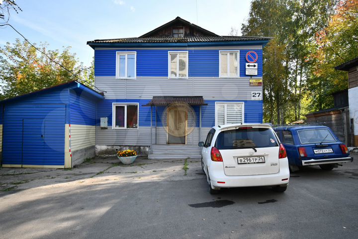 Дом 300 м² на участке 4 сот.