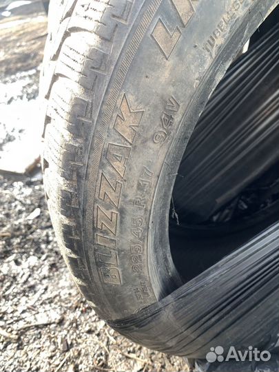 Bridgestone Blizzak LM-25 225/45 R17