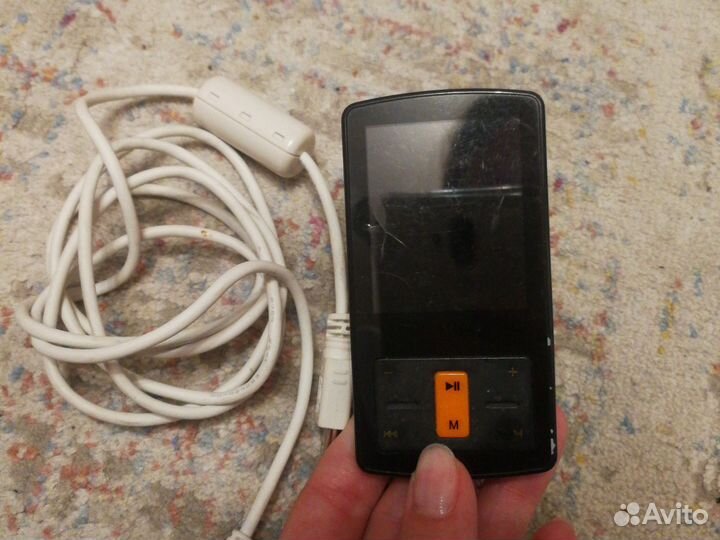 Mp3 плеер Aria E06 4gb