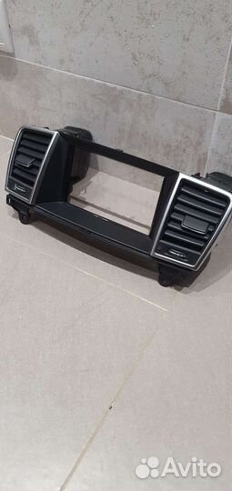 Рамка монитора Mercedes Gl 166