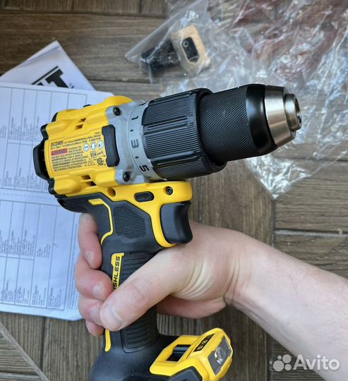 Аккумуляторная дрель шуруповерт deWalt dcd 805