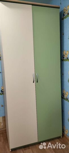 Компьютерный стол и шкаф