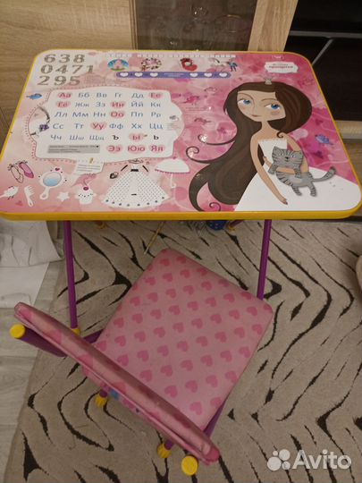 Детский стол и стул