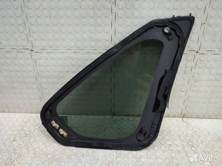 Стекло кузова заднее левое Toyota Rav4 XA50 2018