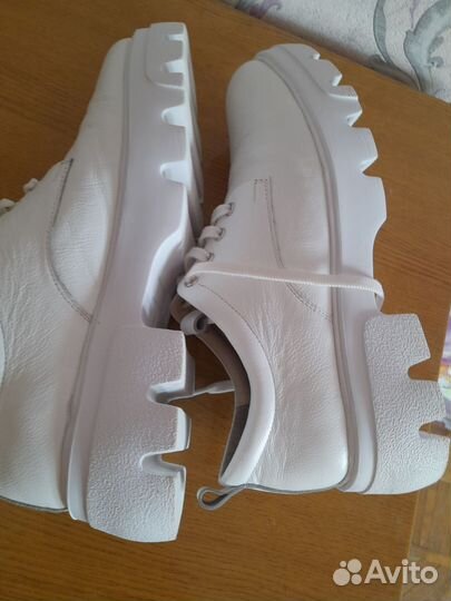 Ботинки женские 39 размер