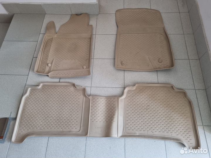 Автомобильные коврики Toyota Land Cruiser 200