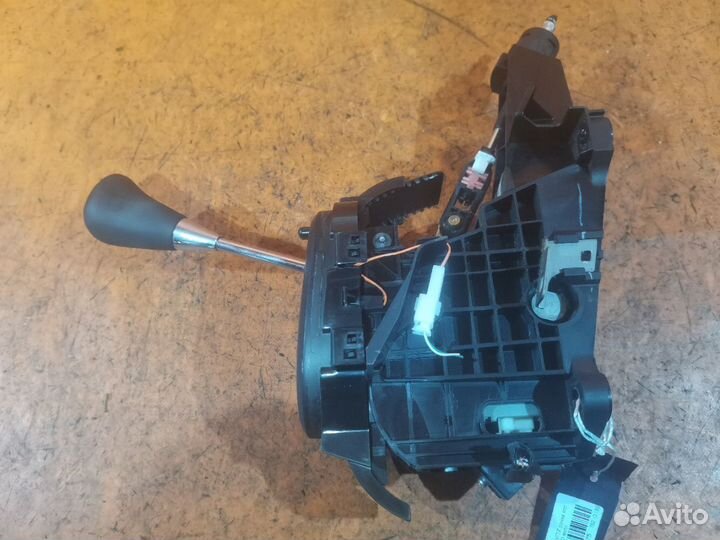 Ручка кпп на Toyota Vitz SCP90