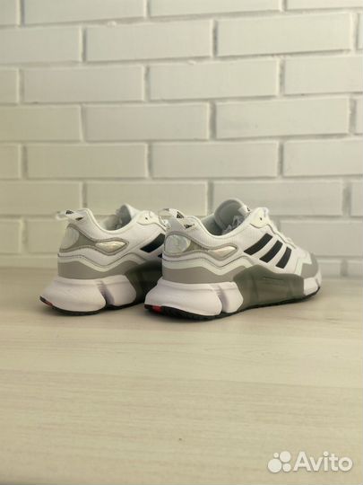 Кроссовки мужские adidas