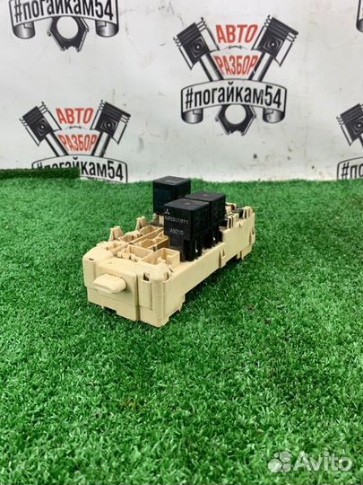 Блок предохранителей салона Mitsubishi Galant EA1A