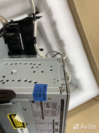 Магнитола на Toyota Land Cruiser 200