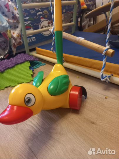 Каталка с ручкой Утенок полесье