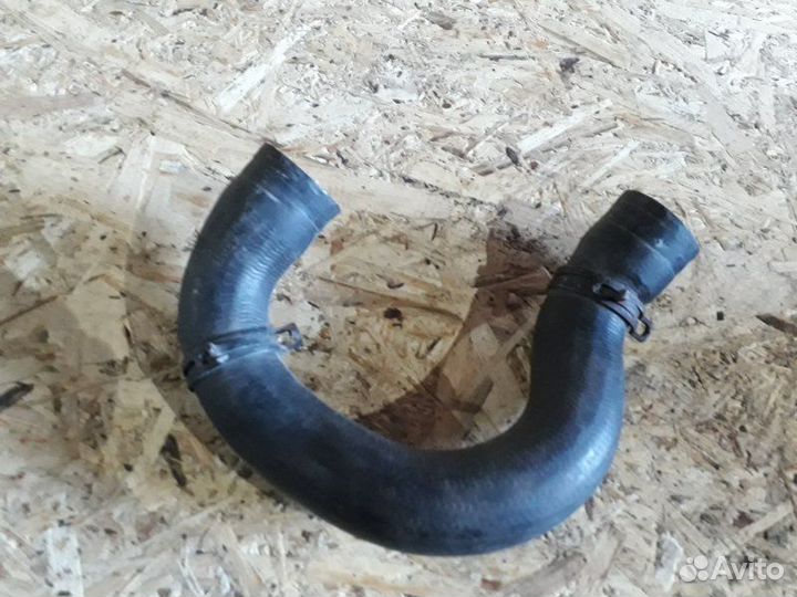 Патрубок системы охлаждения Volkswagen Crafter 2E