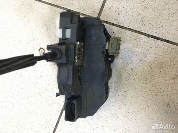 Замок дверной передний правый Chevrolet Cruze