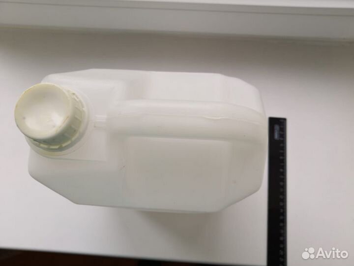 Канистра для воды 5 литров (пластмасса)